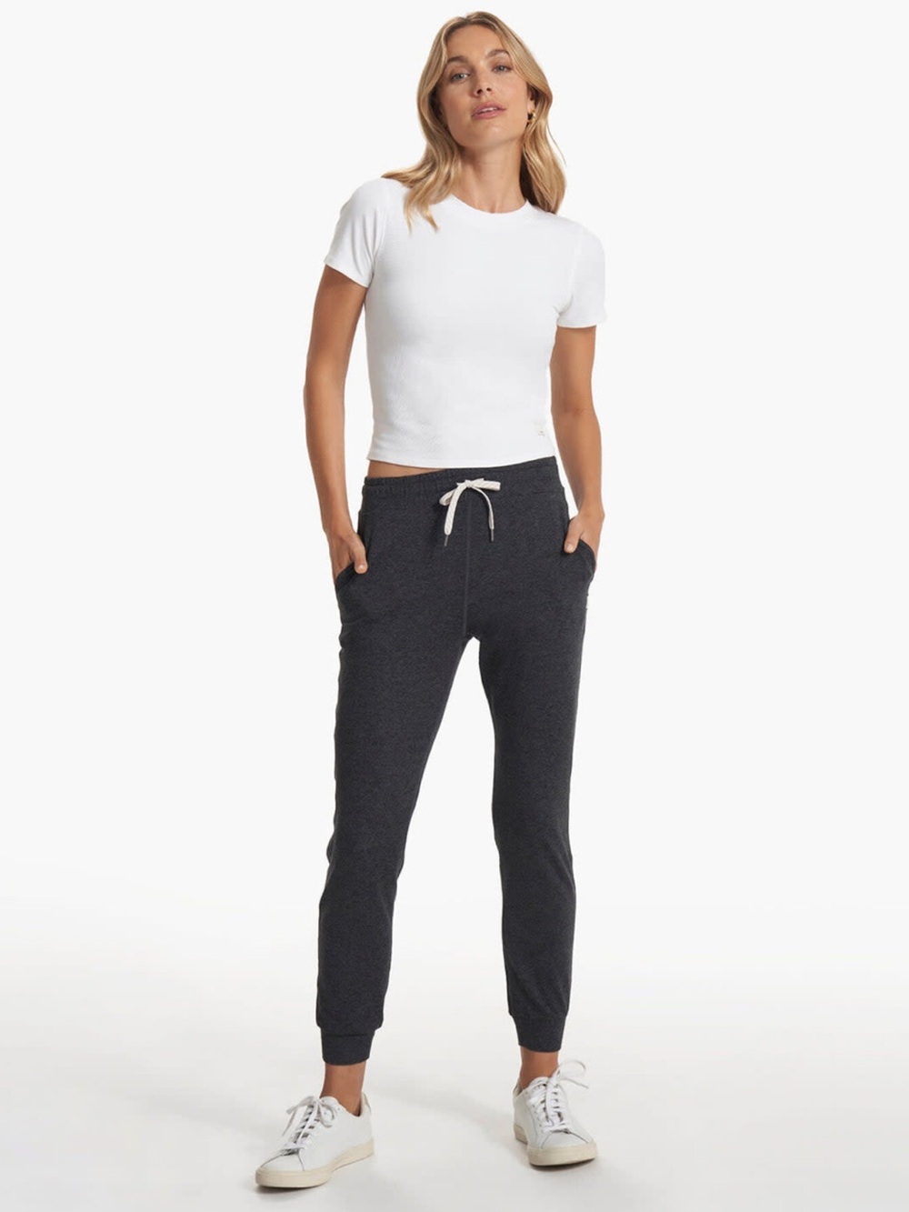 Vuori Performance Jogger Athletic Pants, Charcoal Heather Grey – Size Medium